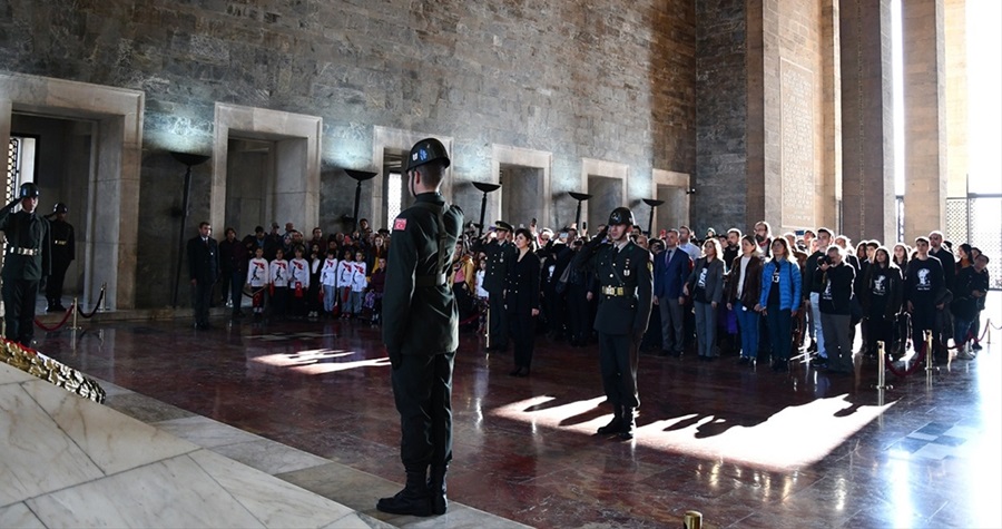 adana-anadolu-liseliler-egitim-vakfindan-anitkabir-1.jpg