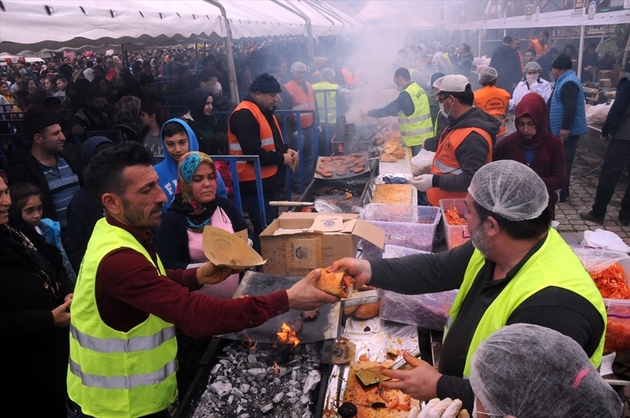 sucuk-ekmek-festivali-2.jpg